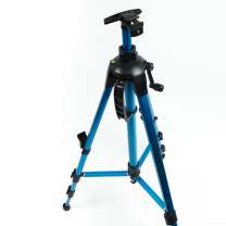 Без бренда «Мольберт металлический тренога складной, усиленный, синий в чехле с уровнем, компасом и ручкой, регулируемый» в Симферополе