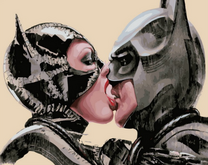 Поцелуй женщины кошки с Бэтменом